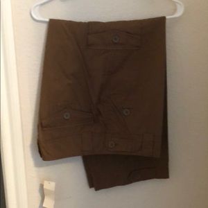 Brown capris